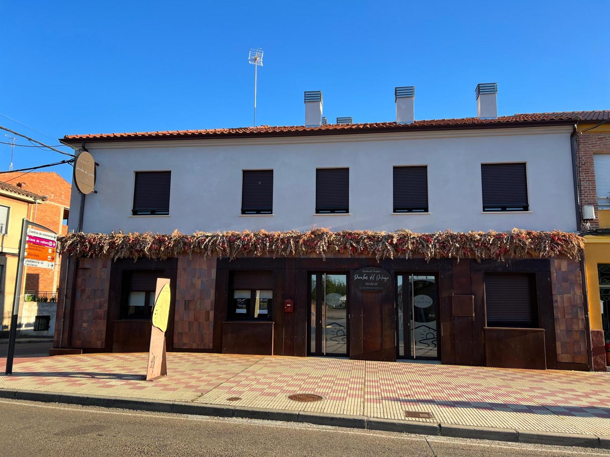Estudio Puertas Del Orbigo Carrizo de la Ribera Buitenkant foto
